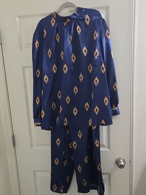 Ashley Stewart Navy and Gold Diamond-Print Satin Pants Set